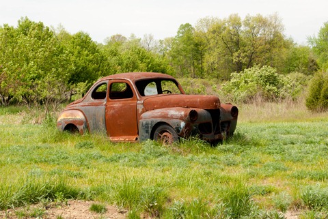 rusted_car